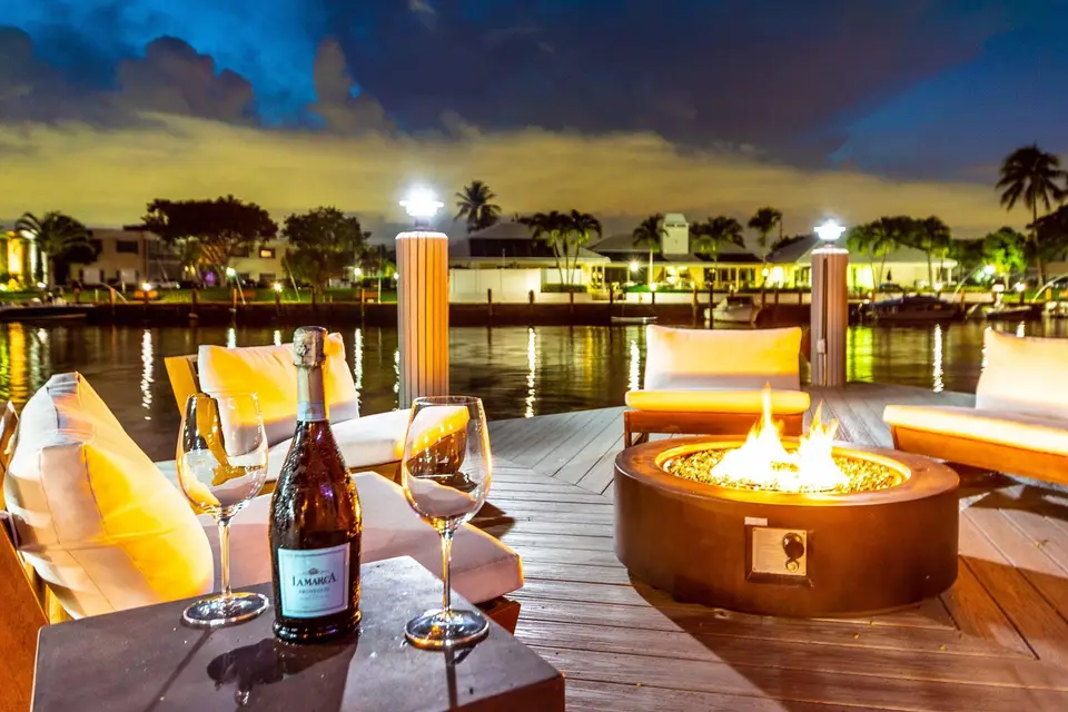 6541 NE 20th Avenue, Fort Lauderdale, FL 33308