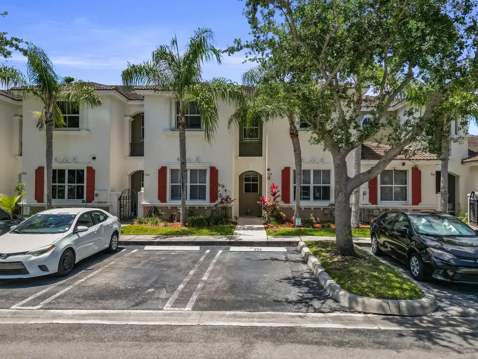 934 NE 42nd Terrace, Homestead, FL 33033