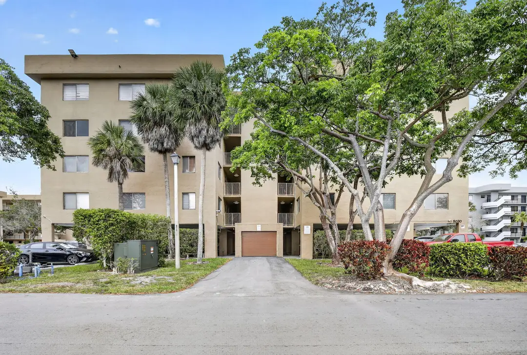 8030 Hampton Boulevard 414, North Lauderdale, FL 33068