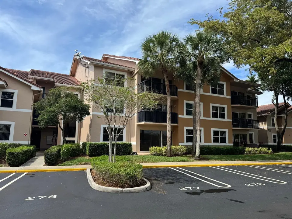 8955 Wiles Road 206, Coral Springs, FL 33067