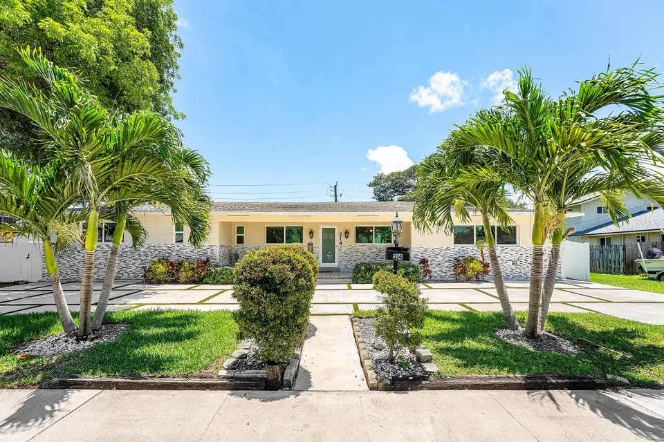 214 SE 5th Street, Dania Beach, FL 33004
