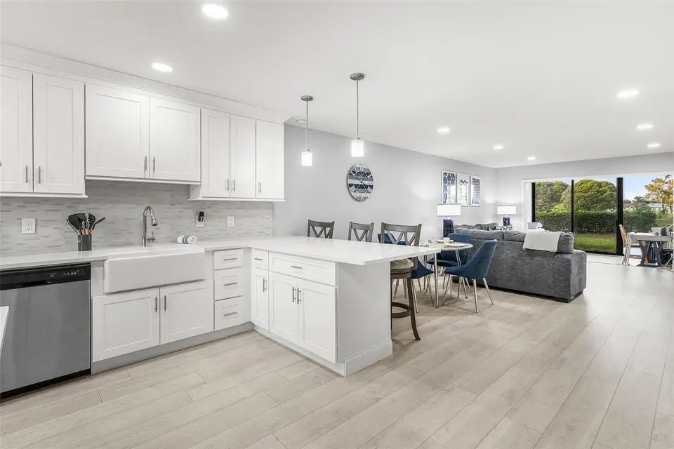 9286 Vista Del Lago E, Boca Raton, FL 33428