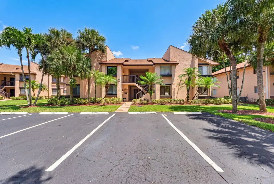 2240 SW 92nd Terrace 2402, Davie, FL 33324