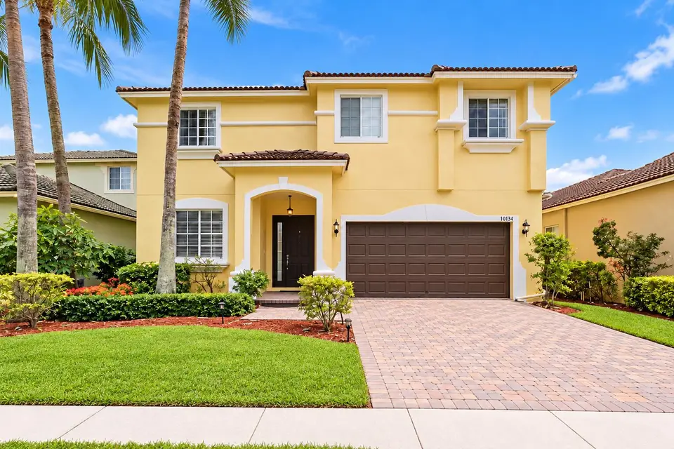 10134 Boca Vista Drive, Boca Raton, FL 33498