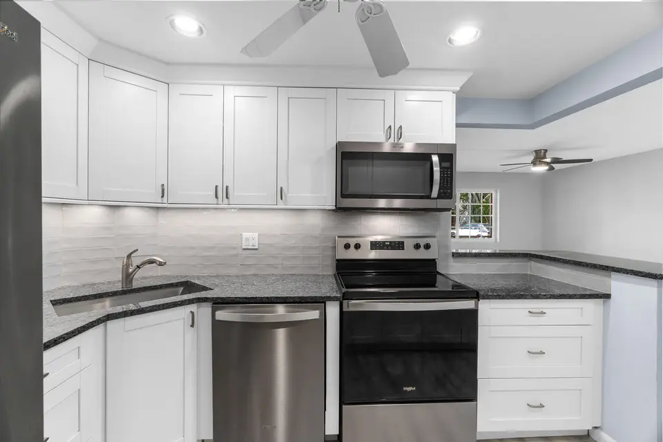 1940 NE 2nd Avenue 106j, Wilton Manors, FL 33305