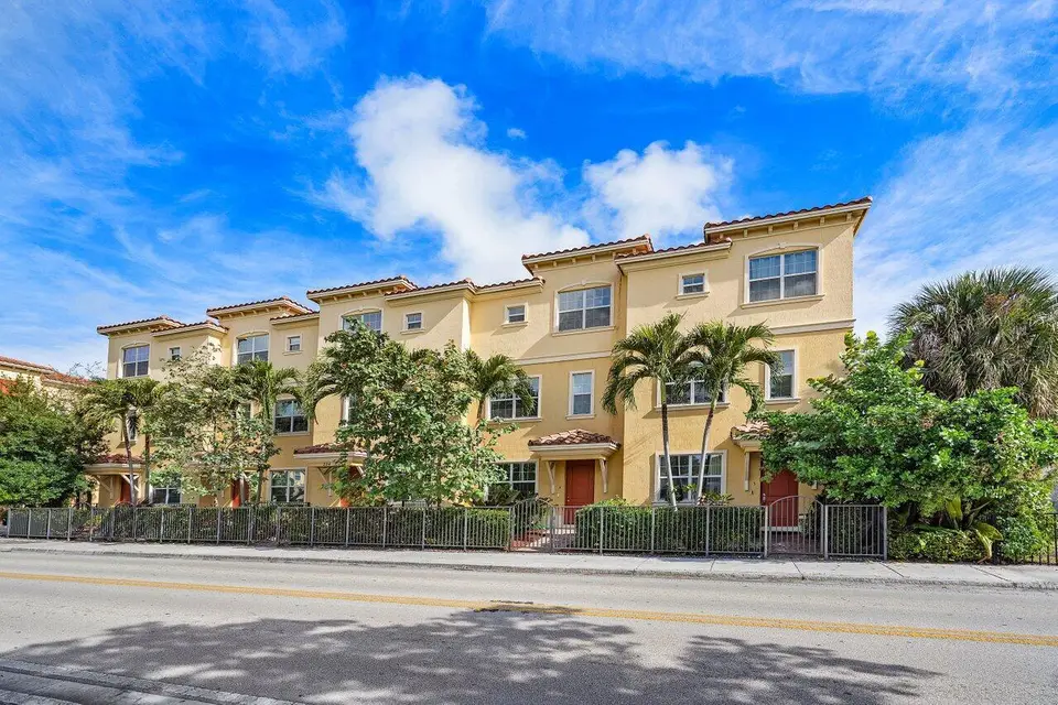 224 S Federal Highway 4, Lake Worth Beach, FL 33460