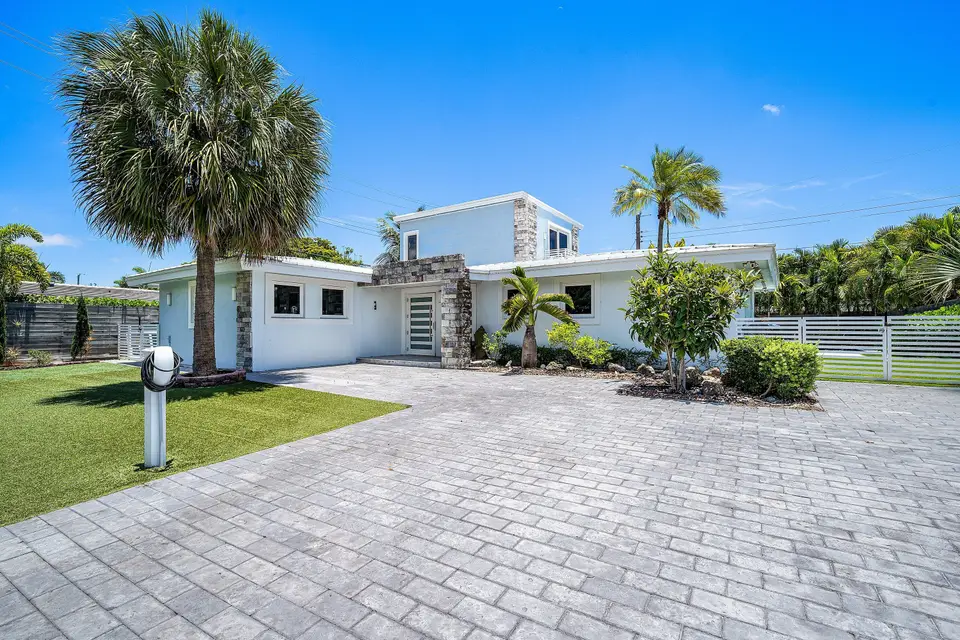5920 NE 21st Road, Fort Lauderdale, FL 33308