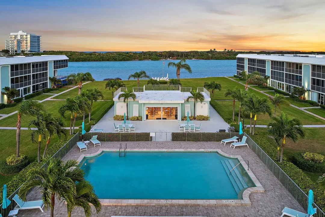 100 Waterway Road E305, Tequesta, FL 33469