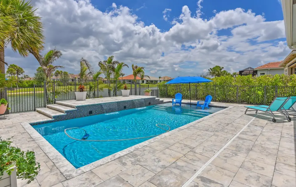 8653 SW Carrara Way, Port St. Lucie, FL 34987