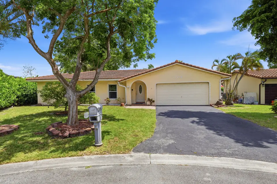 11748 NW 28th Street, Coral Springs, FL 33065