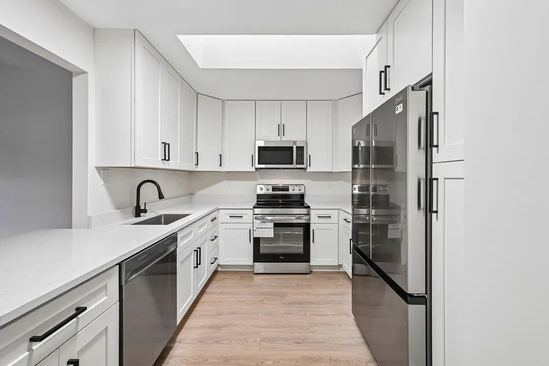 10-web-or-mls-SE Hobe Ridge Ave-S2905-01