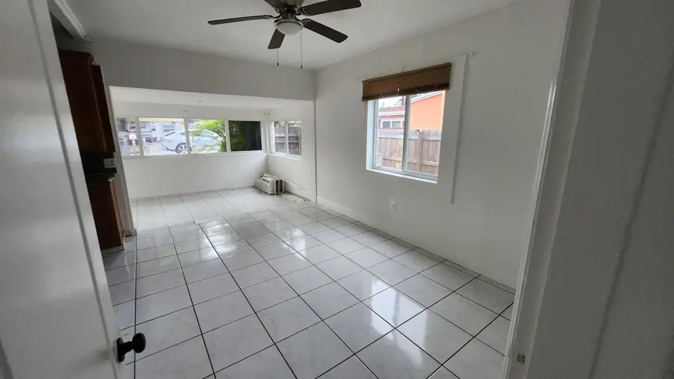 43 SW 11th Street Unit E, Dania Beach, FL 33004