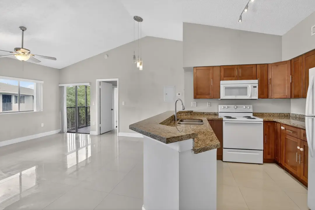 2445 SW 18th Terrace 922, Fort Lauderdale, FL 33315