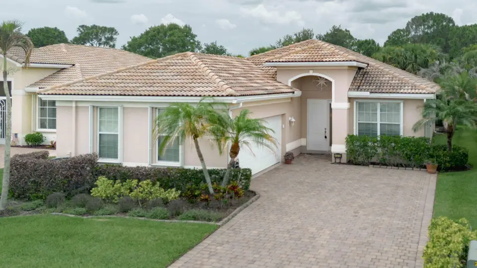 4376 NW Oakbrook Circle, Jensen Beach, FL 34957