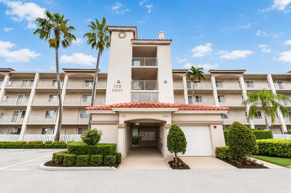 14111 Royal Vista Drive 310, Delray Beach, FL 33484