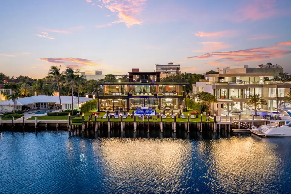 733 Middle River Drive, Fort Lauderdale, FL 33304