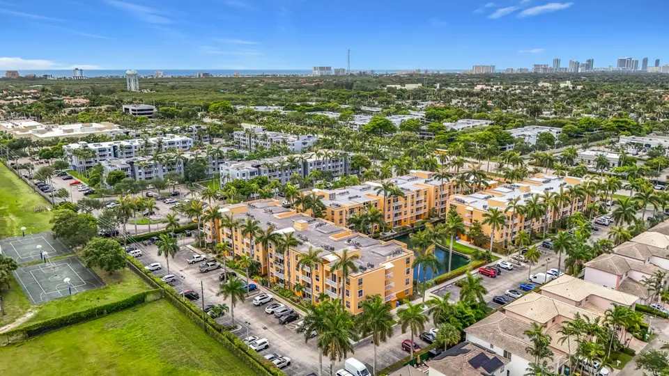 1341 SE 3rd Avenue 210, Dania Beach, FL 33004
