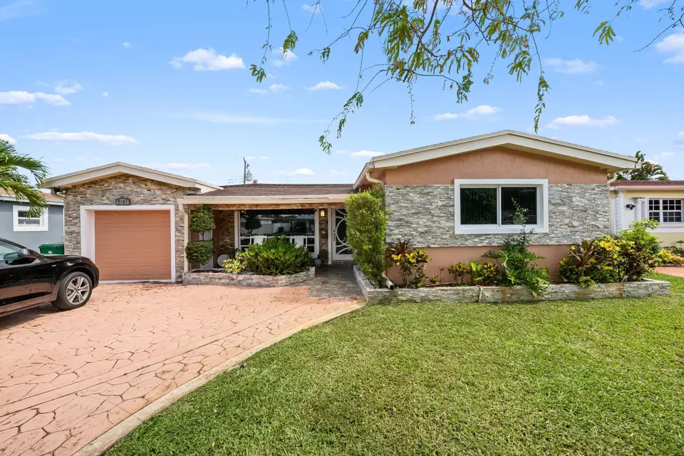 7649 Kismet Street, Miramar, FL 33023