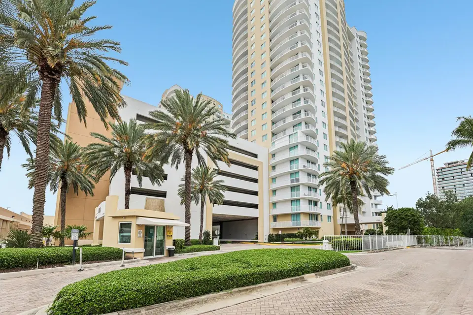 1755 E Hallandale Beach Boulevard 1207 E, Hallandale Beach, FL 33009