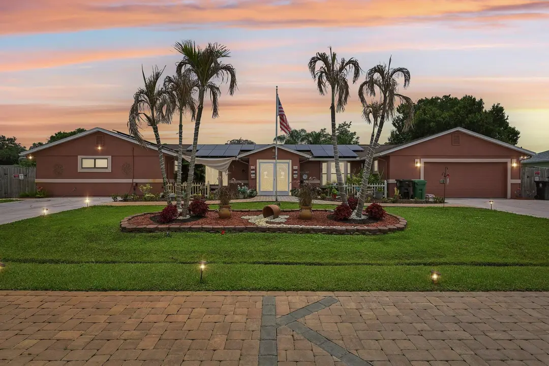 2457 SW Mercer Street, Port St. Lucie, FL 34984