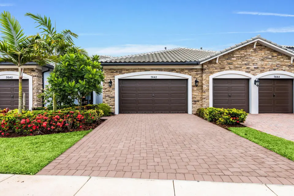 7642 N Blue Spring Drive, Parkland, FL 33067