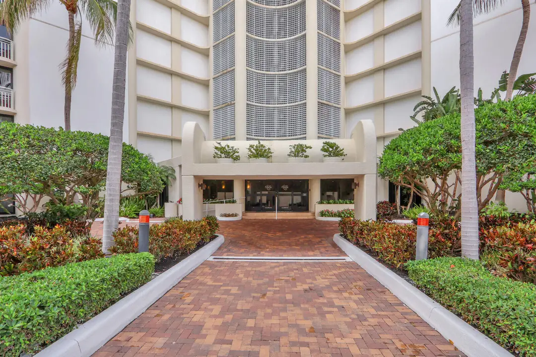 3000 N Ocean Drive 7h, Singer Island, FL 33404