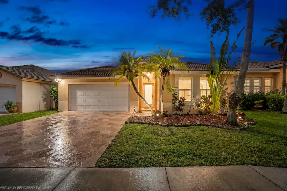 376 E Royal Cove Circle, Davie, FL 33325