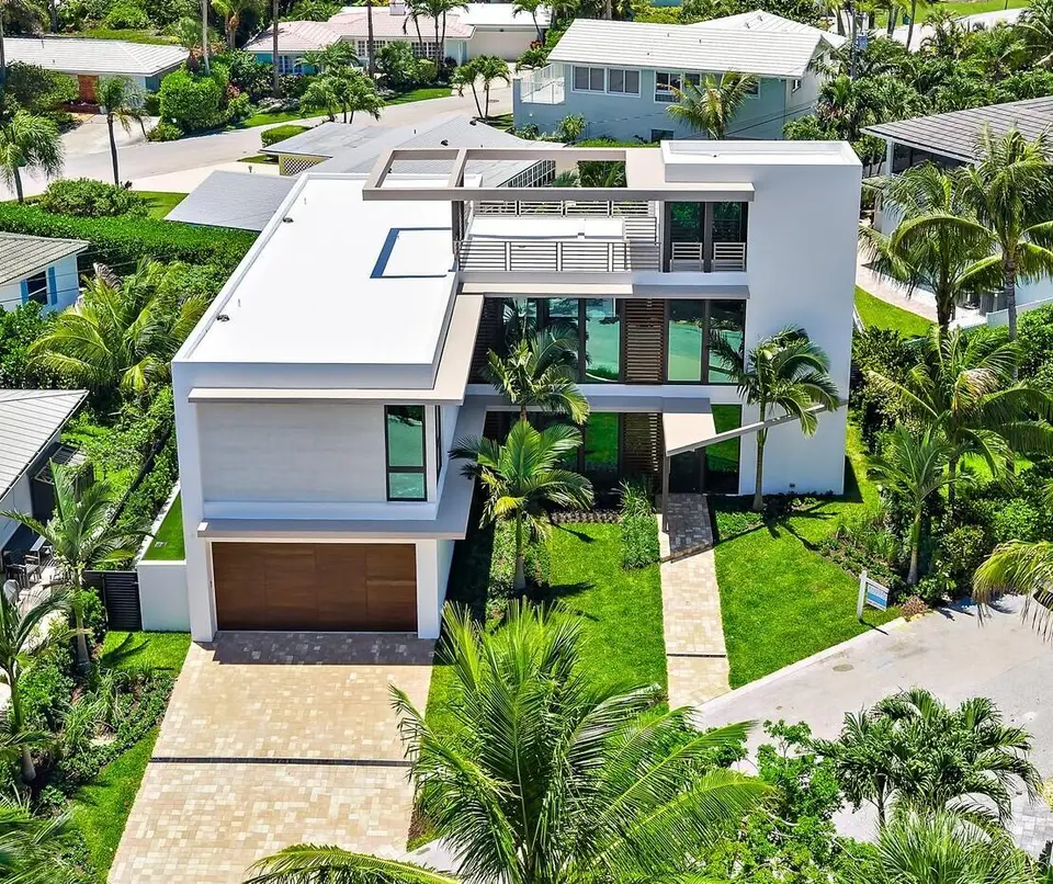 390 Jupiter Lane, Juno Beach, FL 33408