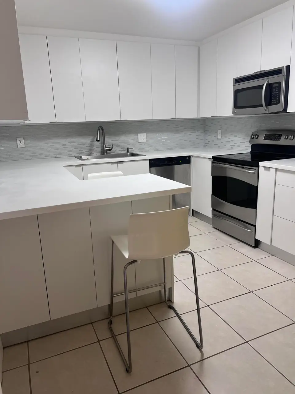 16300 Golf Club Road 216, Weston, FL 33326