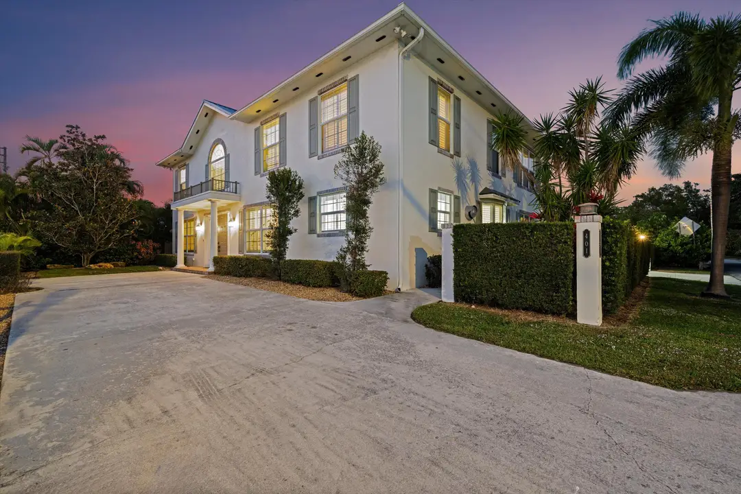 401 Center Street, Jupiter, FL (85)