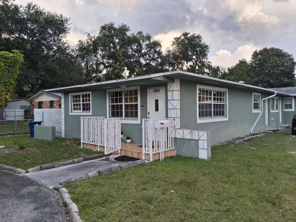 1234 NE 151st Street NE 1, Miami, FL 33162