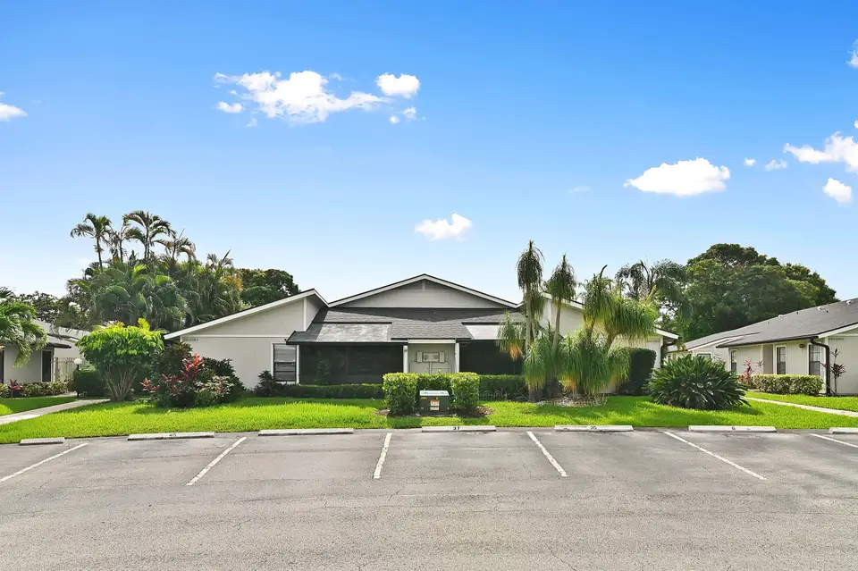 4383 Willow Pond Circle, West Palm Beach, FL 33417