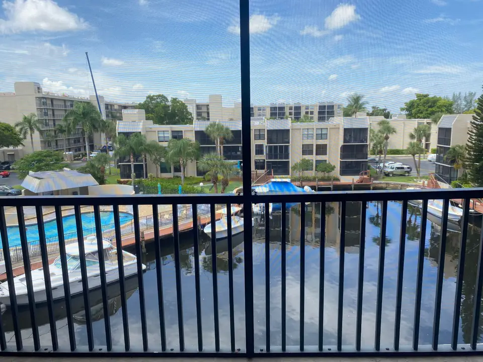 9 Royal Palm Way 403, Boca Raton, FL 33432