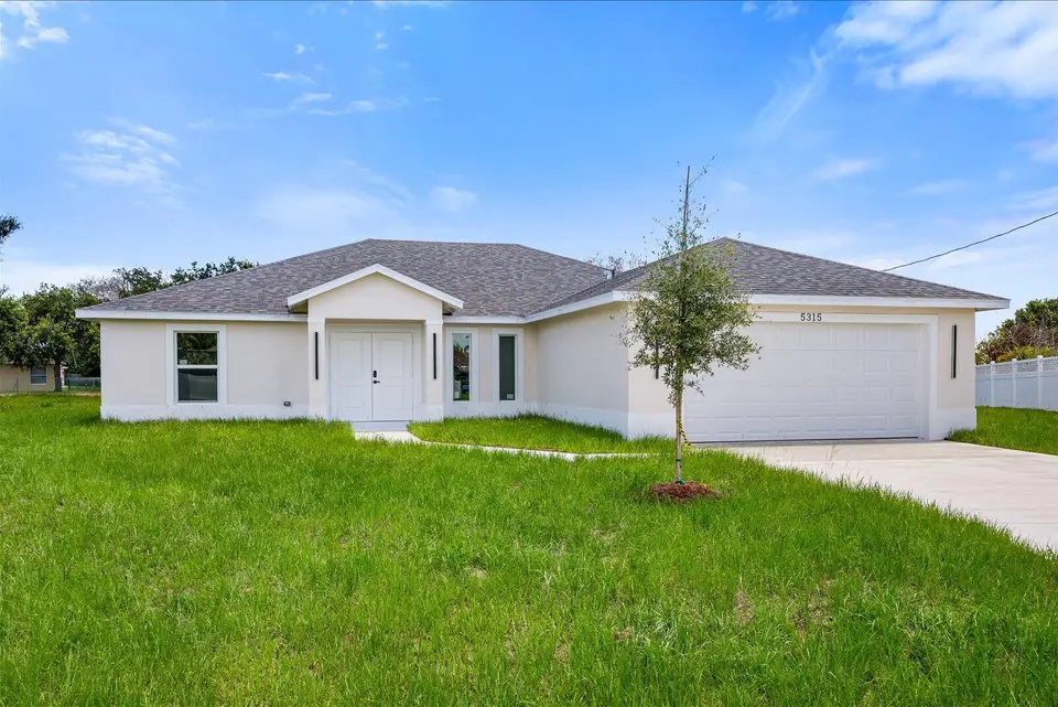 5315 NW Nail Court, Port St. Lucie, FL 34986