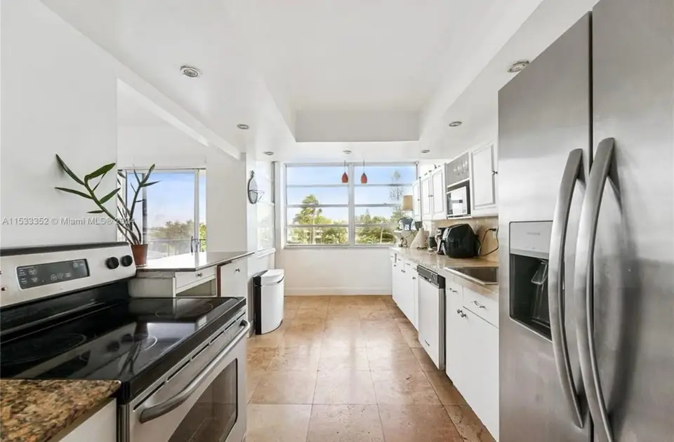 11930 N Bayshore Drive 302, North Miami, FL 33181