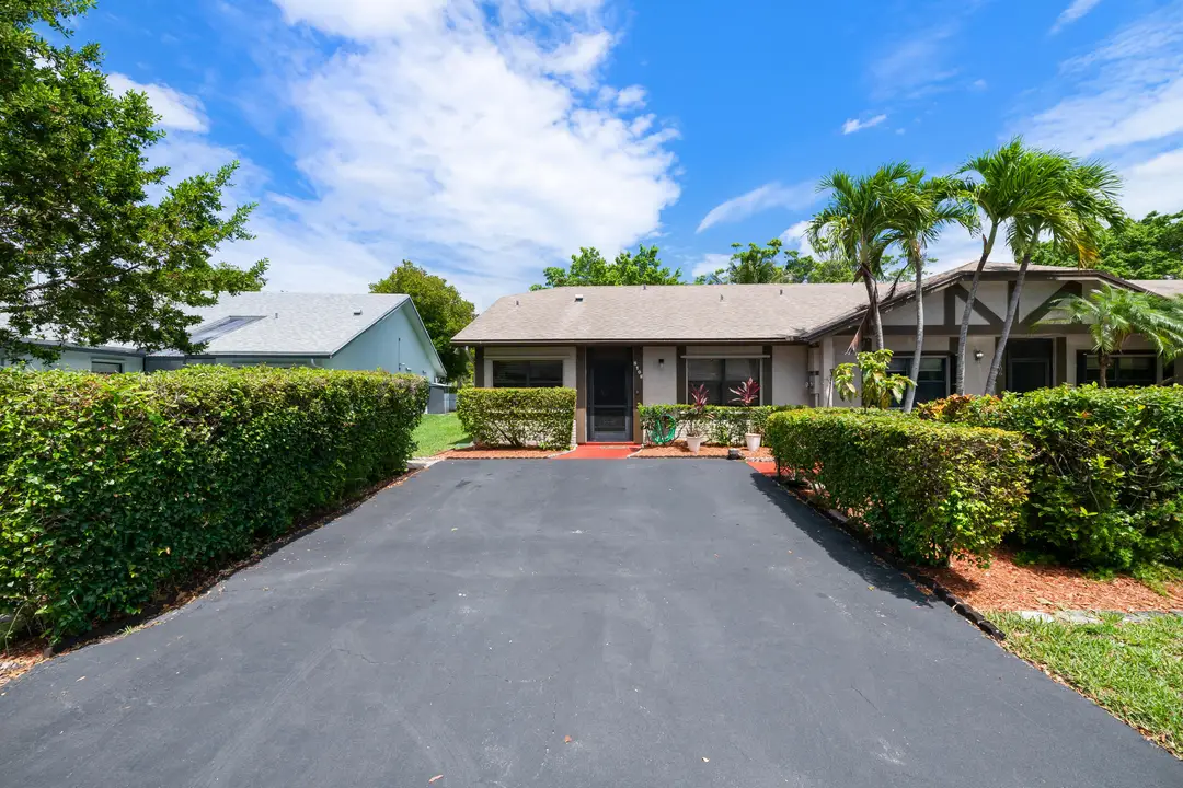 8108 NW 100th Way, Tamarac, FL 33321