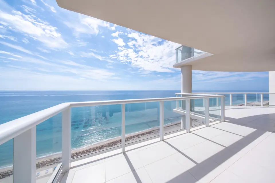 2700 N Ocean Drive 2503a, Riviera Beach, FL 33404