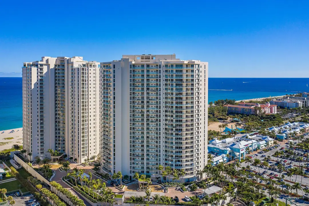2700 N Ocean Drive Ph-1b, Singer Island, FL 33404