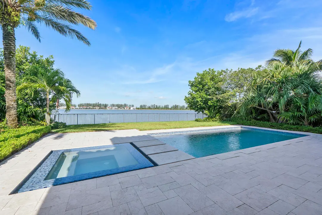 8685 Parkland Bay Dr_071