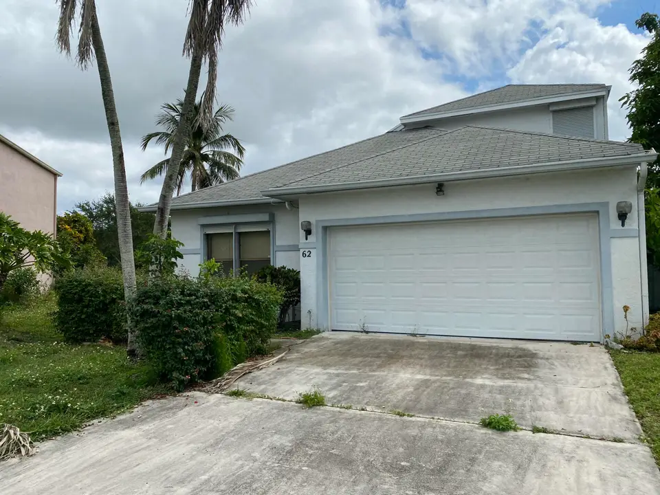 62 Willow Circle, Boynton Beach, FL 33436