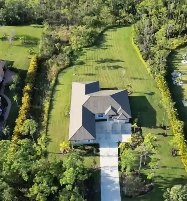 8036 Spendthrift Lane, Port St. Lucie, FL 34986