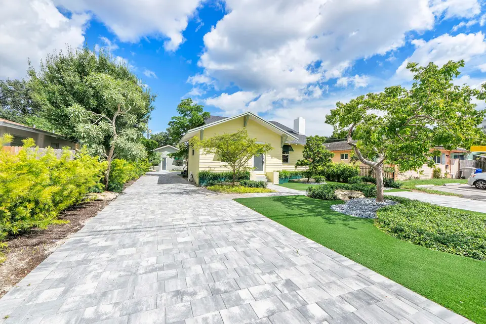 216 NE 23rd Avenue, Pompano Beach, FL 33062