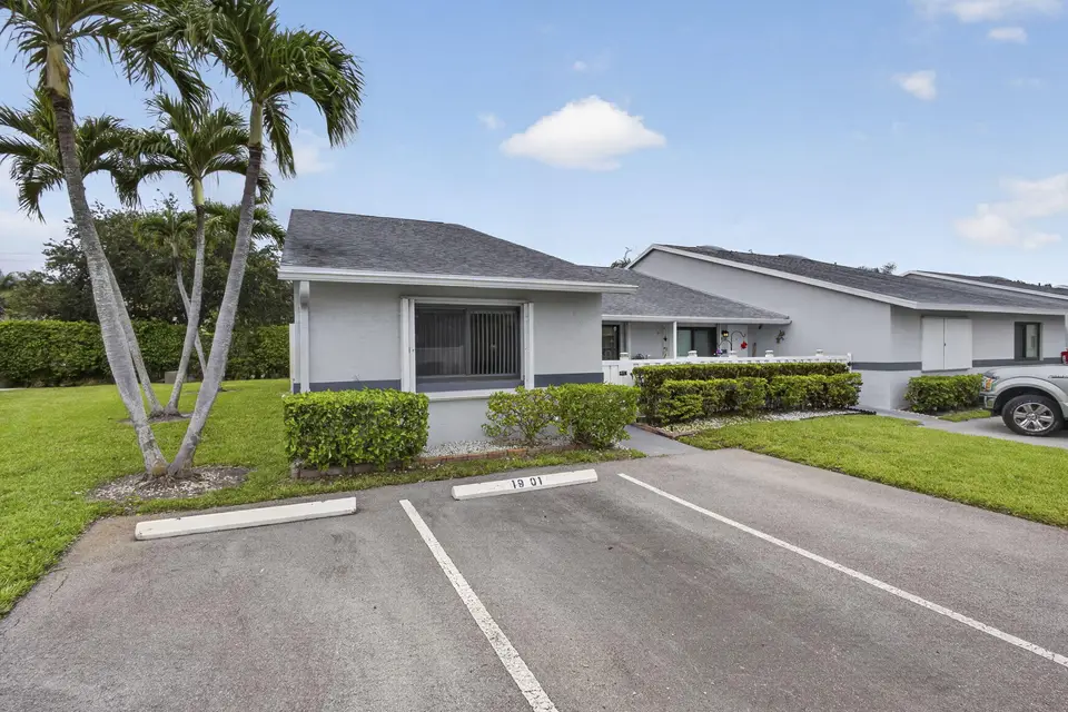 2641 W Gately Dr W W 1901, West Palm Beach, FL 33415