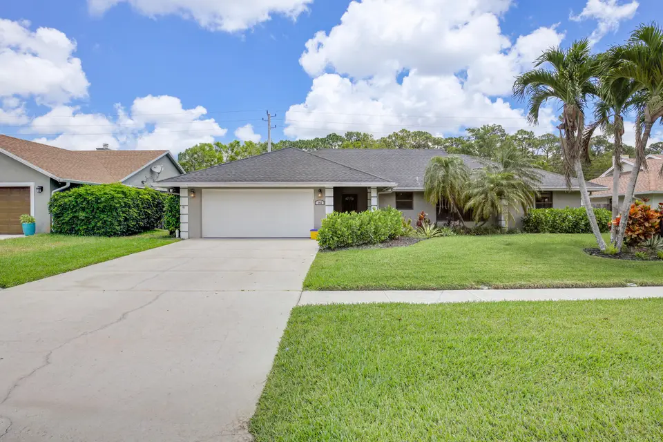542 Indigo Avenue, Wellington, FL 33414