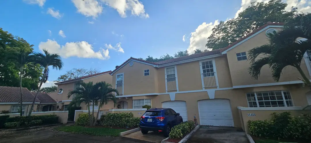11453 Lakeview Drive 4a, Coral Springs, FL 33071