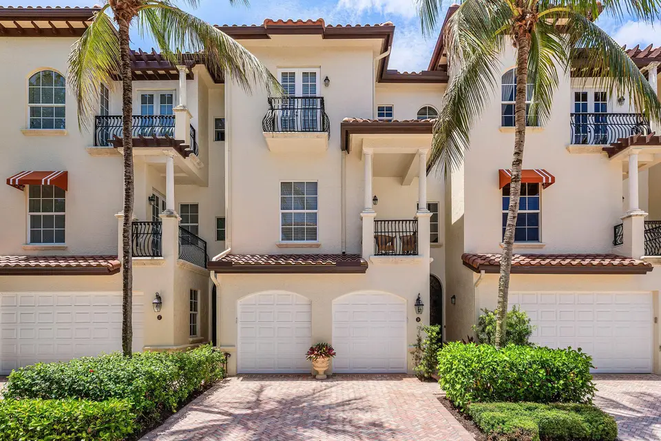 26 Marina Gardens Drive, Palm Beach Gardens, FL 33410