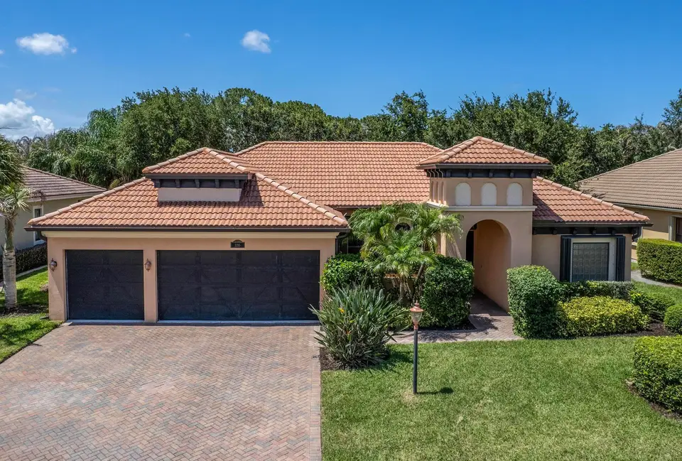 2295 NW Diamond Creek Way, Jensen Beach, FL 34957