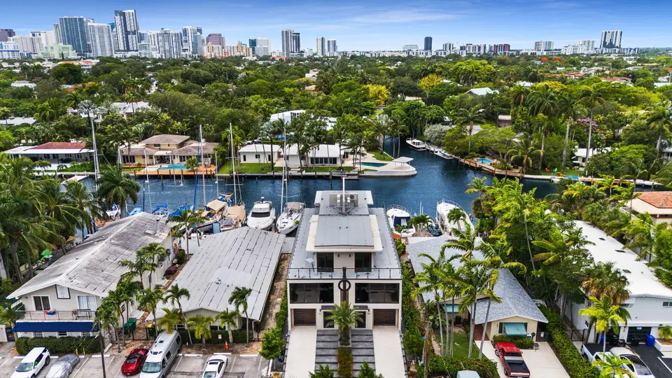 323 Hendricks Isle, Fort Lauderdale, FL 33301