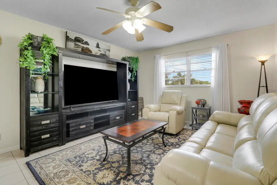 400 Fern Street 1c, Jupiter, FL 33458