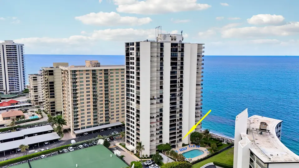 5420 N Ocean Drive 204, Singer Island, FL 33404